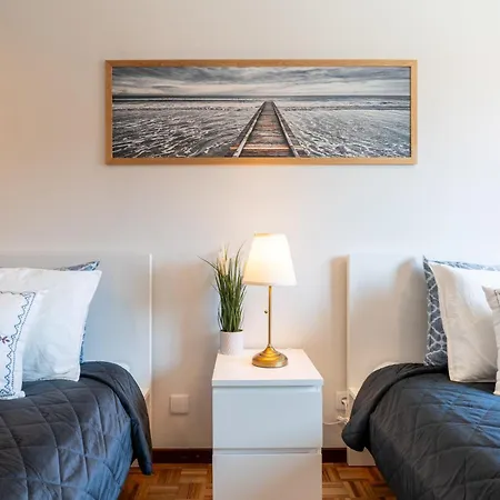 Host Wise - Bright And Elegant Urban Flat With Balcony Lejlighed *