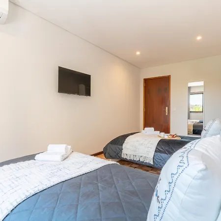 아파트 Host Wise - Bright And Elegant Urban Flat With Balcony *