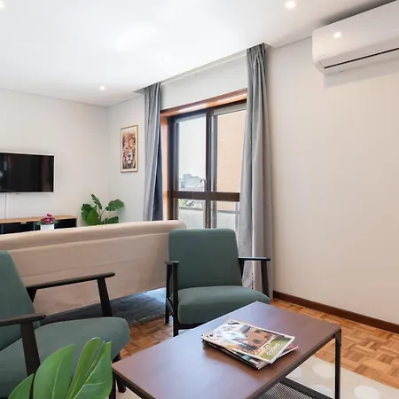 Host Wise - Bright And Elegant Urban Flat With Balcony 포르투
