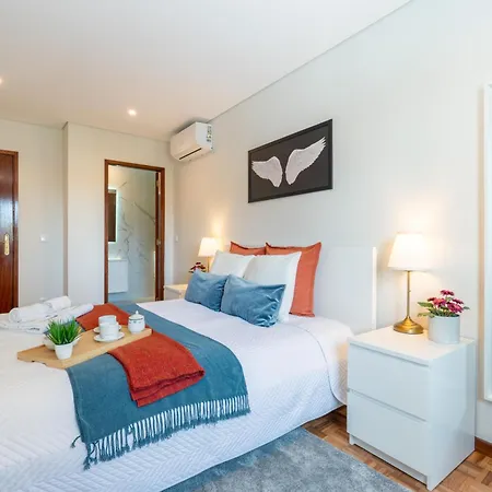 아파트 Host Wise - Bright And Elegant Urban Flat With Balcony 포르투