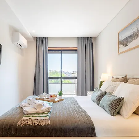 Host Wise - Bright And Elegant Urban Flat With Balcony * ポルト