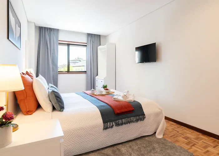 Host Wise - Bright And Elegant Urban Flat With Balcony * ポルト