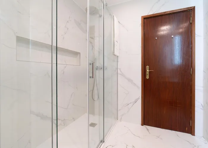 Апартаменты Host Wise - Bright And Elegant Urban Flat With Balcony Порту