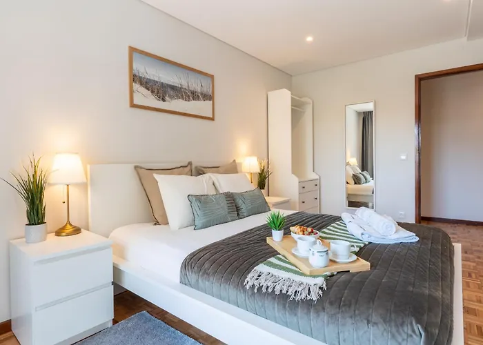 Host Wise - Bright And Elegant Urban Flat With Balcony Апартаменты Порту