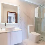 Host Wise - Bright And Elegant Urban Flat With Balcony Apartment Porto