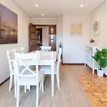 Host Wise - Bright And Elegant Urban Flat With Balcony * Porto