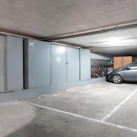 Lejlighed Host Wise - Bright And Elegant Urban Flat With Balcony *