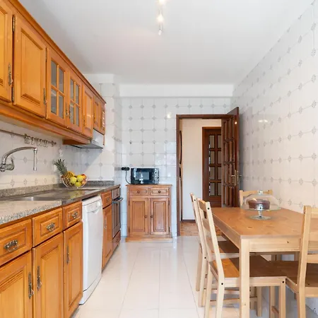 Host Wise - Bright And Elegant Urban Flat With Balcony Lejlighed *