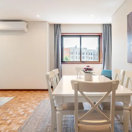Host Wise - Bright And Elegant Urban Flat With Balcony Porto